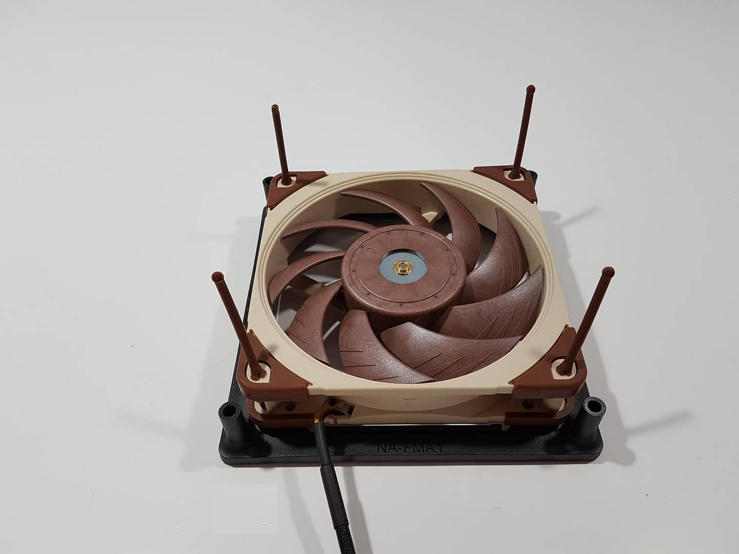 Noctua NA-SFMA1 140mm Adapter Review