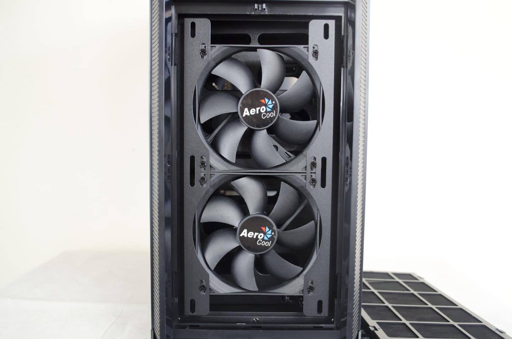 Aerocool Aero 1000 PC case_9