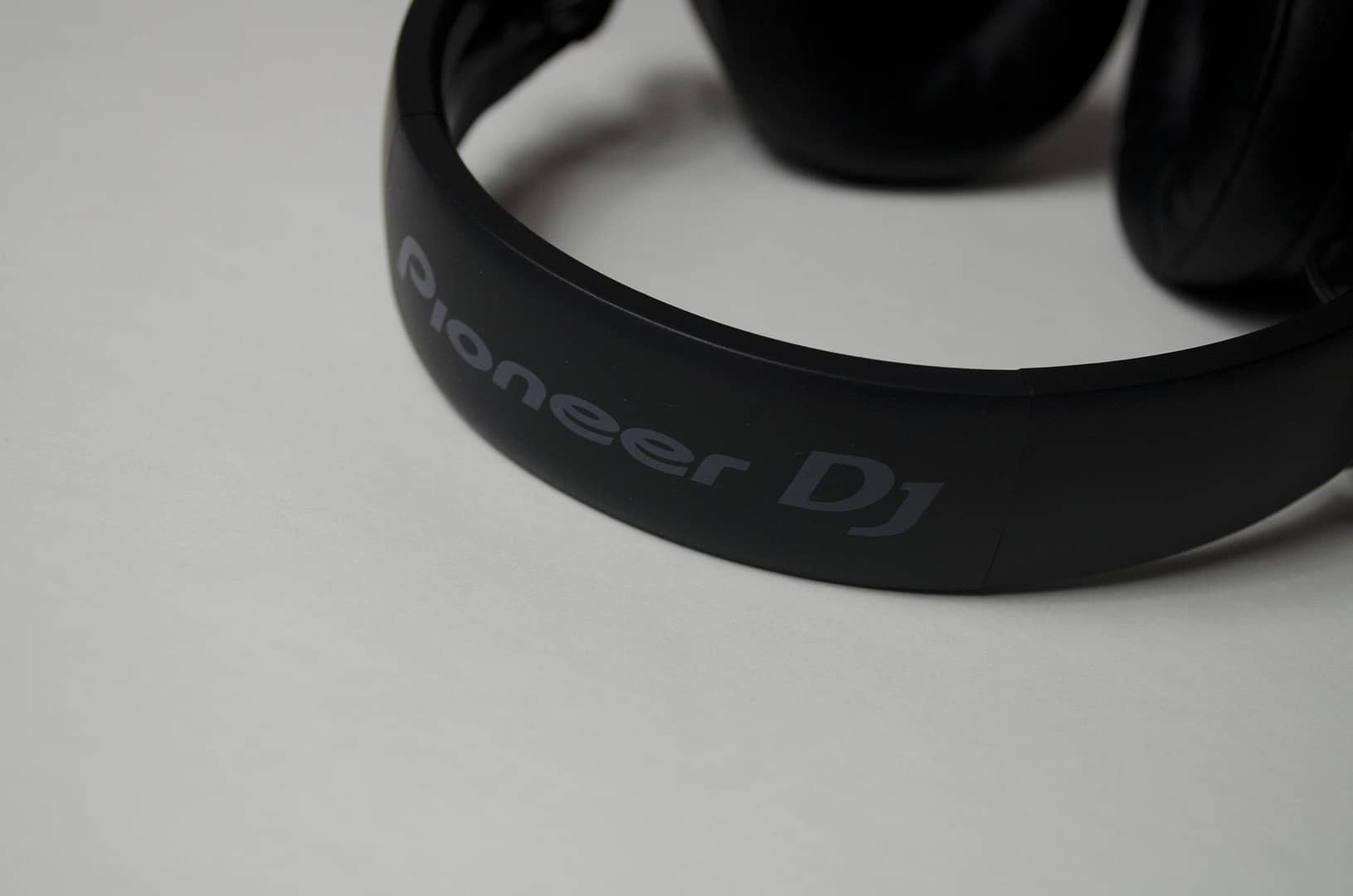 Pioneer HDJ-700 Headphones Review