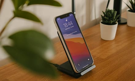 Maximizing Productivity with Style: The Best Multi-Functional Phone Stands for Your Desk